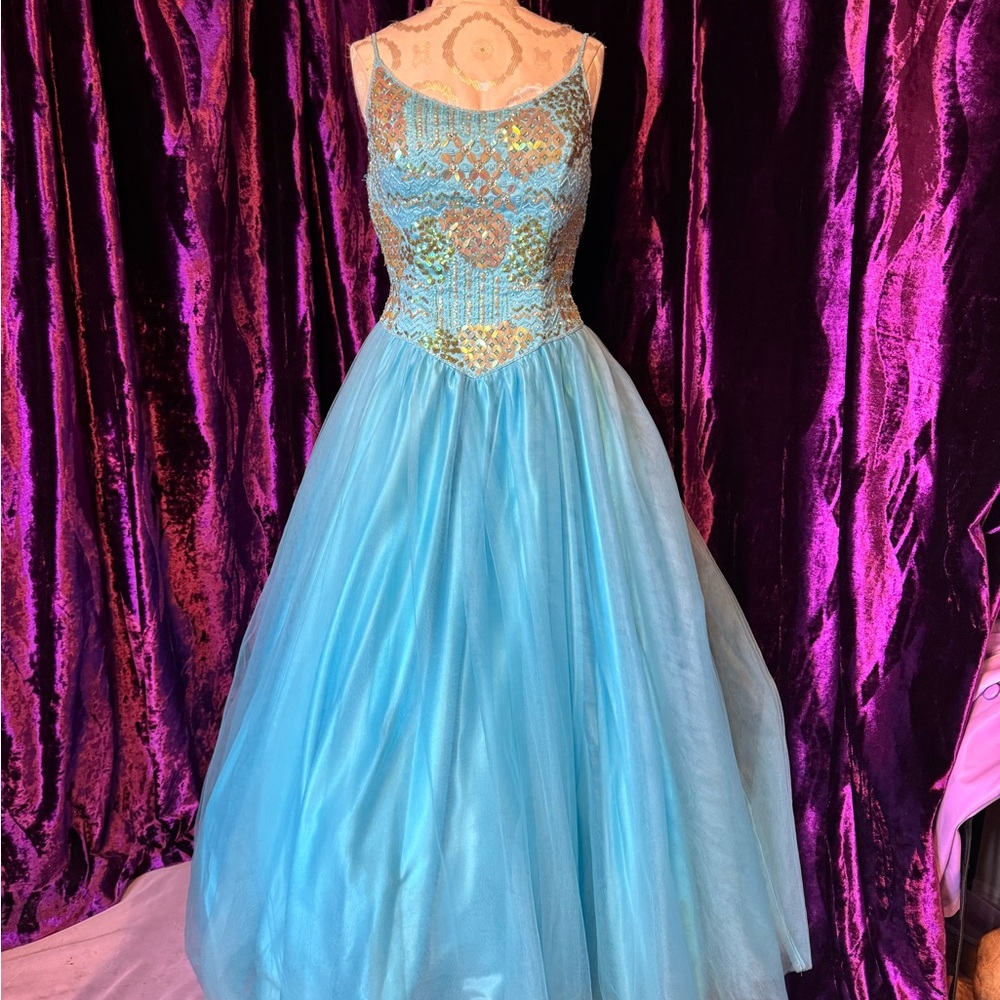 Beautiful Blue Beaded Elegant Sequin Gown